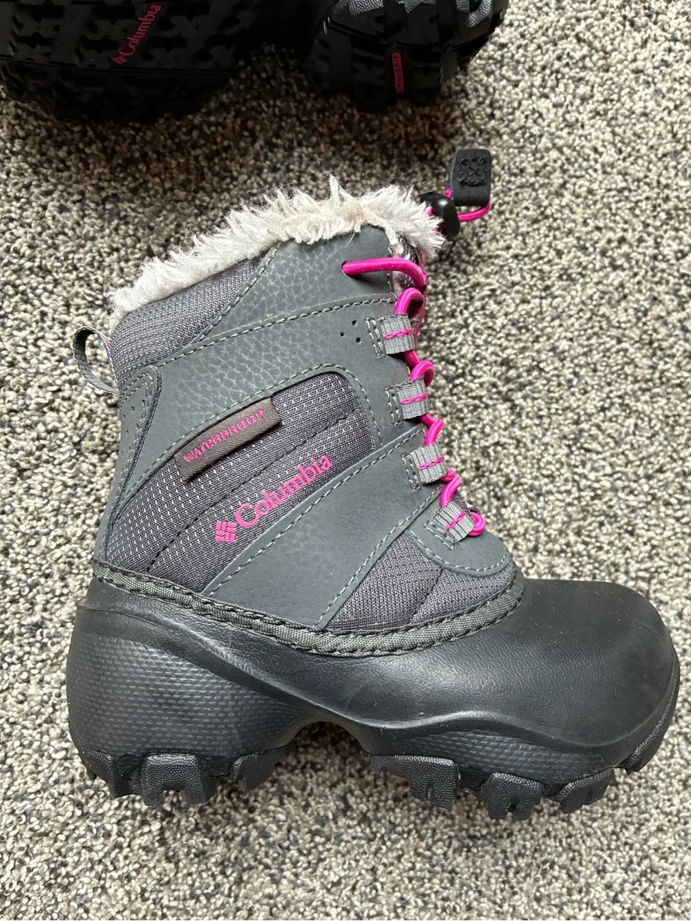 Columbia Toddler Girl’s Rope Tow III Winter Snow Boots in Pink and Gray, Size 9